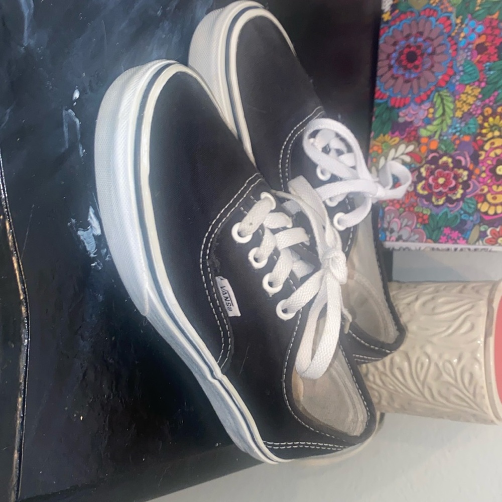 Woman’s size 5.5 vans